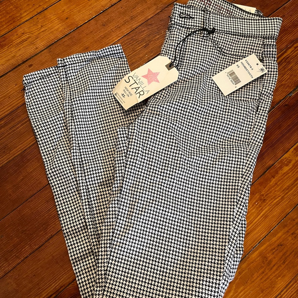 Macys Vanilla Star Brand New Pants